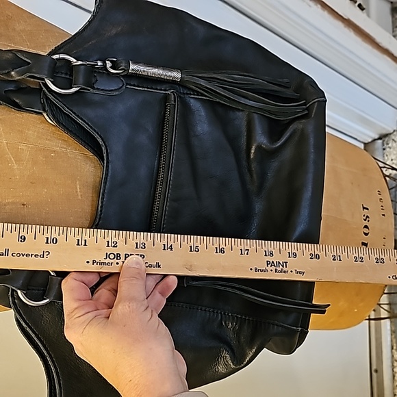 The Sak Leather Shoulder Purse with Tassell Charm. Black. Multi pocket. - Picture 9 of 9